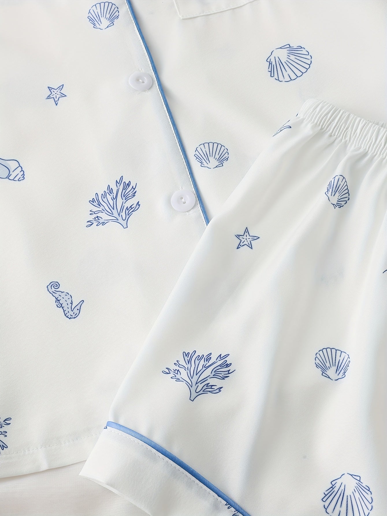 Ladies' Two-piece Satin White Marine Life Pattern Pajamas Set, Ladies' Two-piece Short-sleeved Stand Collar Top Matched with Shorts, Ladies' Pajamas for Home Wear, Two-piece Women's Set
